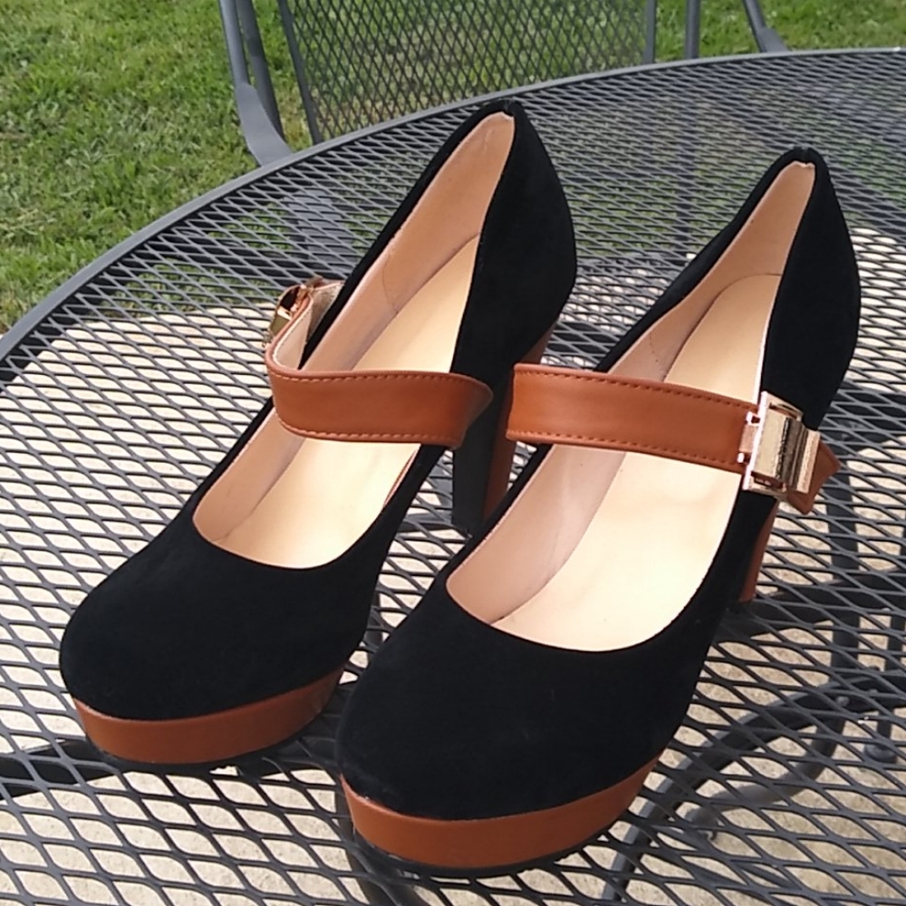 Mary Jane platform suede shoes